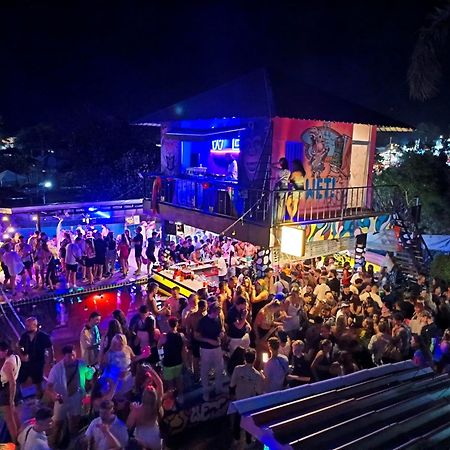 Wet! A Pool Party Hostel By Wild & Wandering 哈林海滩 外观 照片