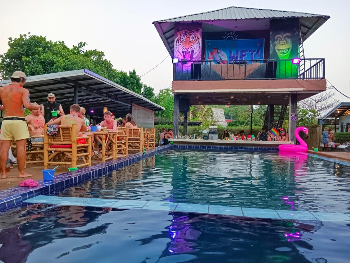 Wet! A Pool Party Hostel By Wild & Wandering 哈林海滩 外观 照片